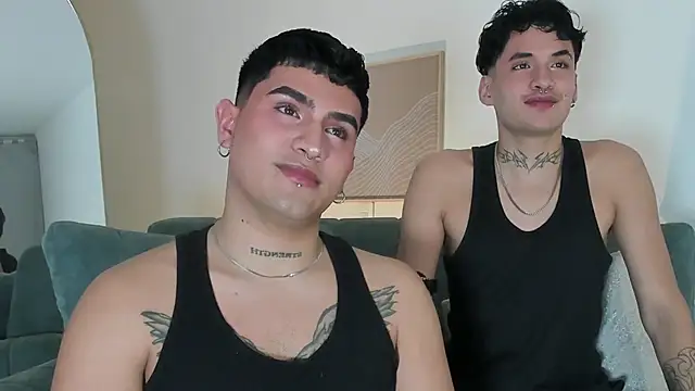 Snapshot of MatheoVelez chatting on 03.03.25 MatheoVelez online show from 03.03.25