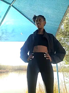 Snapshot of 02Boitybaby chatting on 07.18.26 02Boitybaby online show from 07.18.26