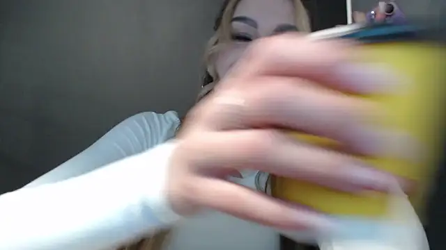Snapshot of Your_Jessy chatting on 09.30.25 Your Jessy online show from 09.30.25