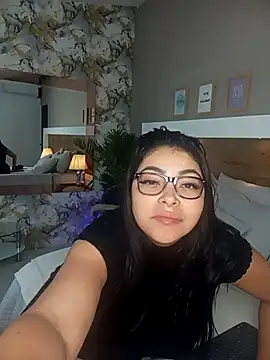 EmaBakker online show from 11.02.25