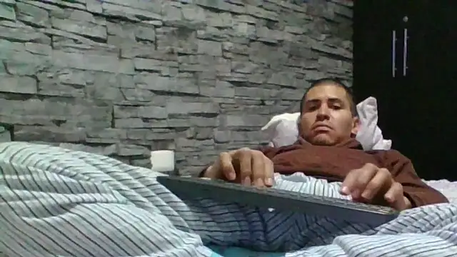 Snapshot of Sexylatin64 chatting on 06.08.26 Sexylatin64 online show from 06.08.26