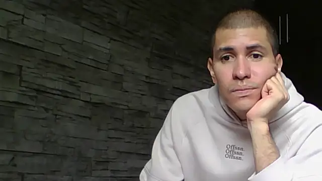 Snapshot of Sexylatin64 chatting on 06.09.26 Sexylatin64 online show from 06.09.26
