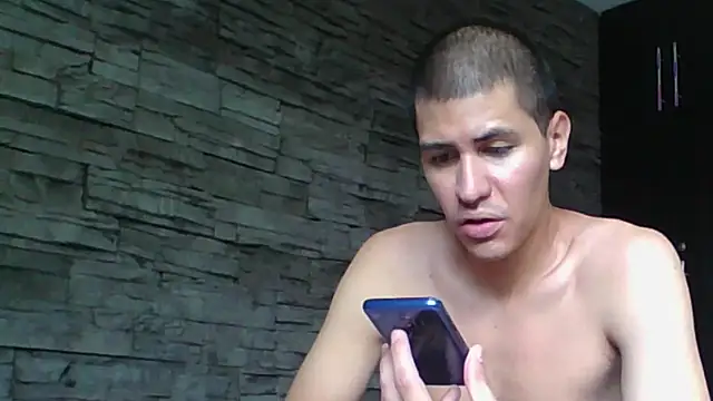 Snapshot of Sexylatin64 chatting on 06.17.26 Sexylatin64 online show from 06.17.26