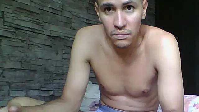 Snapshot of Sexylatin64 chatting on 06.22.26 Sexylatin64 online show from 06.22.26