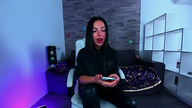 Snapshot of AddictedSabi chatting on 10.05.25 AddictedSabi online show from 10.05.25