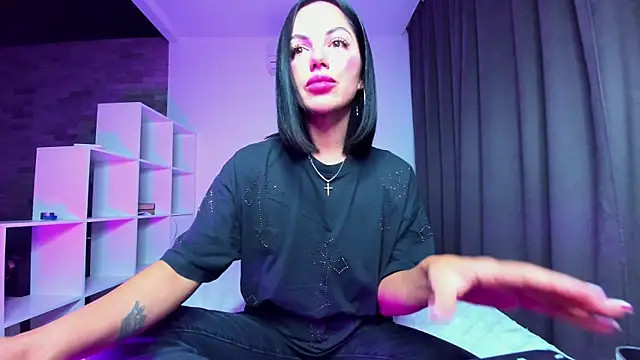 Snapshot of AddictedSabi chatting on 10.23.25 AddictedSabi online show from 10.23.25