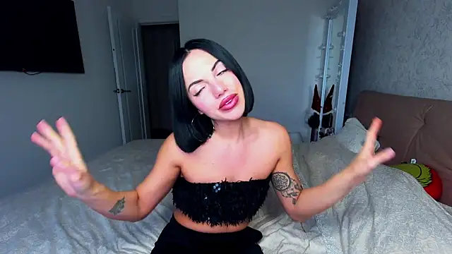 Snapshot of AddictedSabi chatting on 12.22.25 AddictedSabi online show from 12.22.25