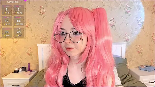 Snapshot of Nora_Failure chatting on 12.04.24 Nora Failure online show from 12.04.24