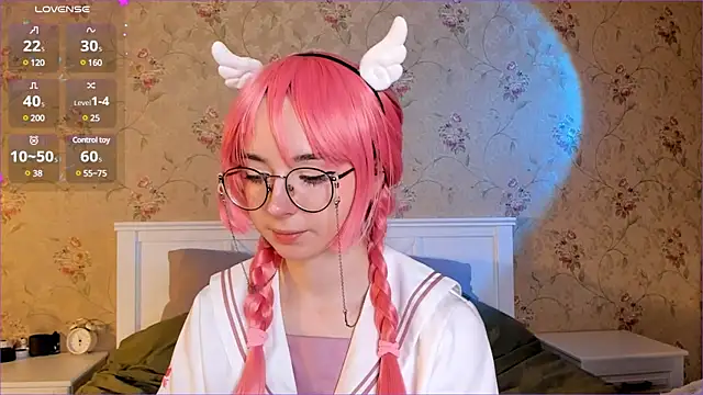 Snapshot of Nora_Failure chatting on 12.09.24 Nora Failure online show from 12.09.24