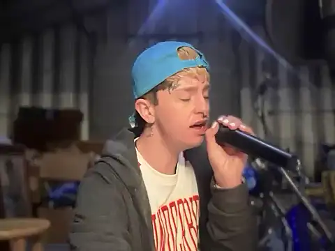 Snapshot of twentywithafelonyy chatting on 03.14.25 twentywithafelonyy online show from 03.14.25