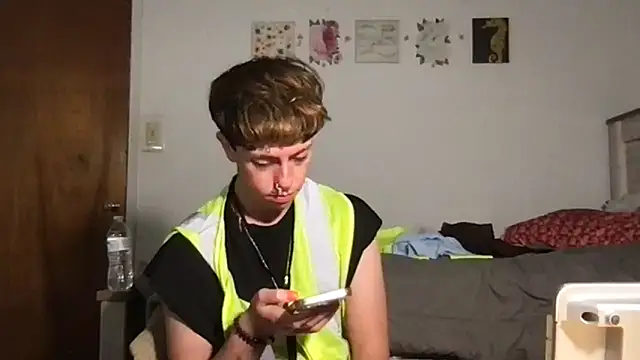 Snapshot of twentywithafelonyy chatting on 10.12.25 twentywithafelonyy online show from 10.12.25