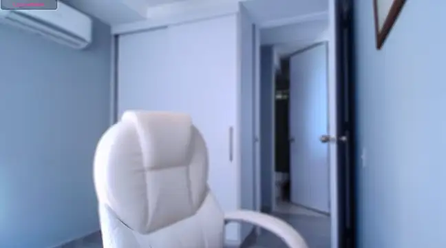 auroracaruso11 online show from 01.11.25