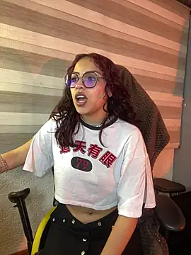 Snapshot of Liittleluaa_ chatting on 01.27.25 Liittleluaa online show from 01.27.25