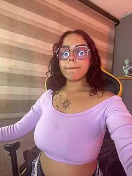 Snapshot of Liittleluaa_ chatting on 01.31.25 Liittleluaa online show from 01.31.25