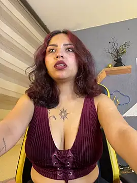 Snapshot of Liittleluaa_ chatting on 02.22.25 Liittleluaa online show from 02.22.25