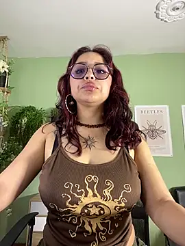 Snapshot of Liittleluaa_ chatting on 09.16.25 Liittleluaa online show from 09.16.25