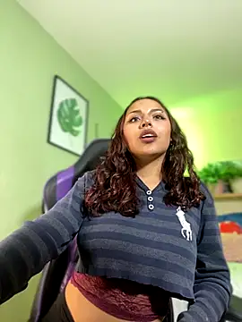 Snapshot of Liittleluaa_ chatting on 10.16.25 Liittleluaa online show from 10.16.25