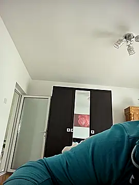 KarlosCarutox online show from 09.27.25