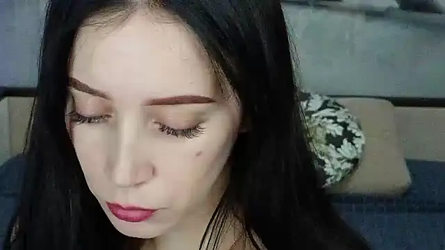 Snapshot of MonikaSweetXXX chatting on 01.18.25 MonikaSweetXXX online show from 01.18.25