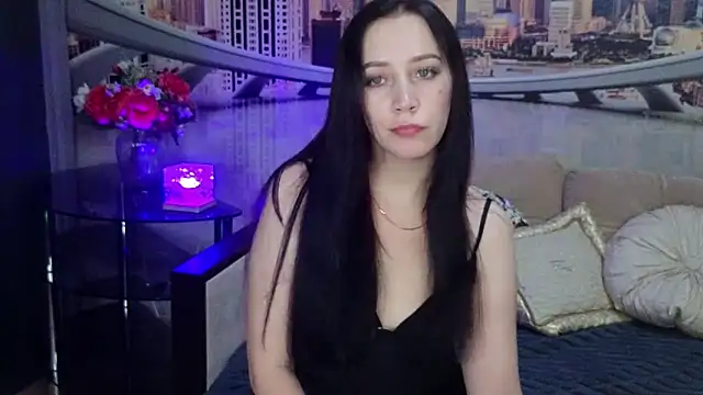 Snapshot of MonikaSweetXXX chatting on 01.25.25 MonikaSweetXXX online show from 01.25.25