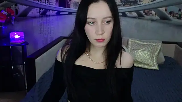Snapshot of MonikaSweetXXX chatting on 02.26.25 MonikaSweetXXX online show from 02.26.25