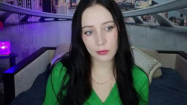 Snapshot of MonikaSweetXXX chatting on 03.17.25 MonikaSweetXXX online show from 03.17.25