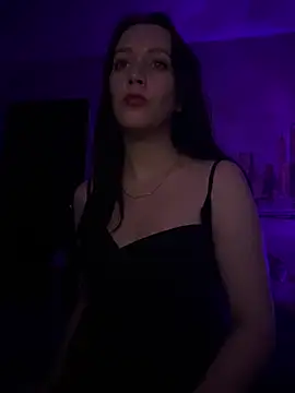 Snapshot of MonikaSweetXXX chatting on 03.19.25 MonikaSweetXXX online show from 03.19.25