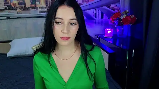 Snapshot of MonikaSweetXXX chatting on 09.18.25 MonikaSweetXXX online show from 09.18.25