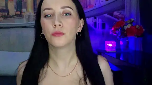 Snapshot of MonikaSweetXXX chatting on 09.28.25 MonikaSweetXXX online show from 09.28.25