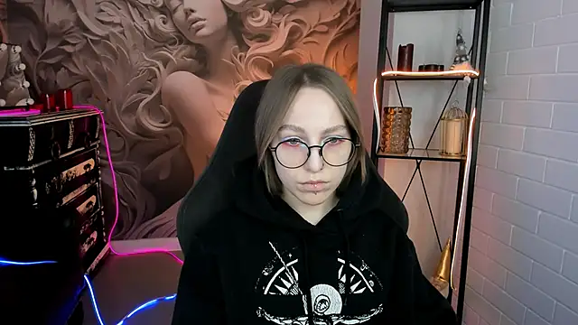 AphexQueen online show from 02.02.25