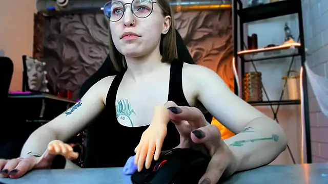 AphexQueen online show from 02.03.25