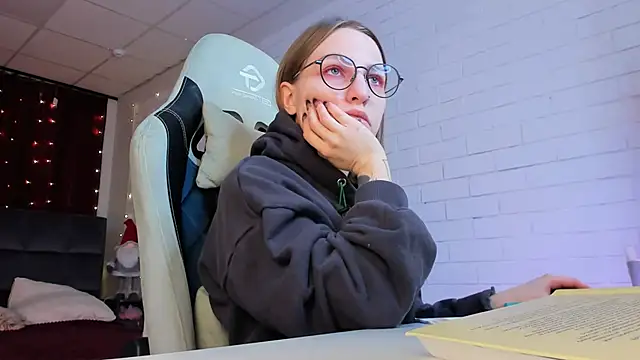 AphexQueen online show from 02.10.25