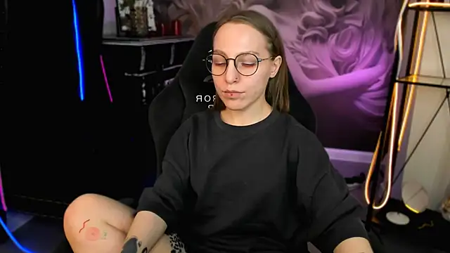 AphexQueen online show from 02.14.25