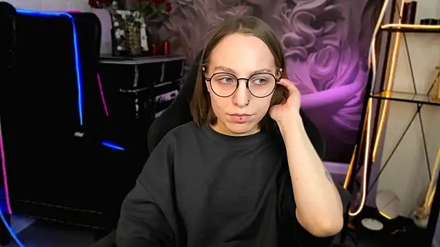 AphexQueen online show from 02.14.25