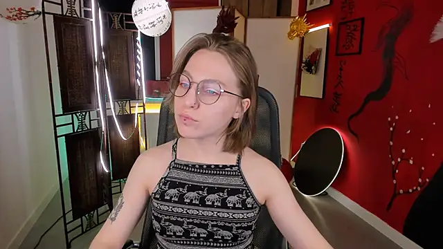 AphexQueen online show from 02.18.25