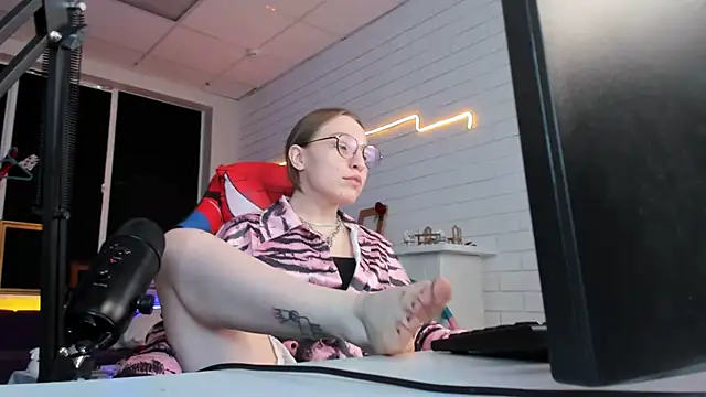 AphexQueen online show from 02.26.25