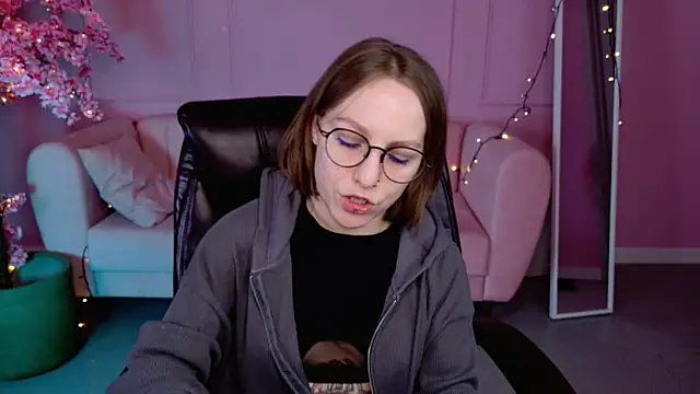 AphexQueen online show from 02.28.25