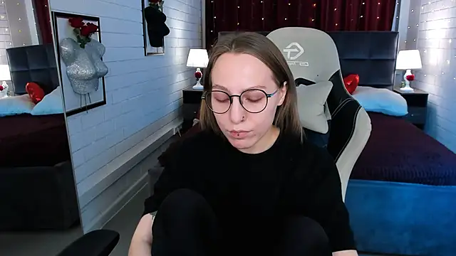 AphexQueen online show from 03.20.25