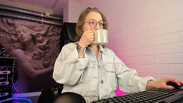 AphexQueen online show from 09.19.25