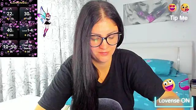 Snapshot of MyaBigBoobs chatting on 09.25.25 MyaBigBoobs online show from 09.25.25