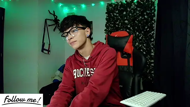 Snapshot of twink_sebas_ chatting on 01.22.25 twink sebas online show from 01.22.25