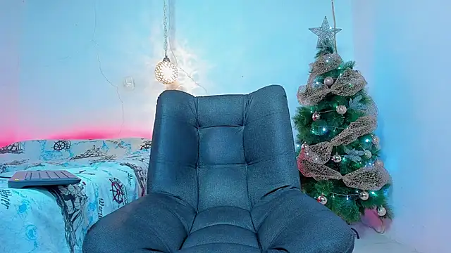 Snapshot of maxowens_oficial chatting on 12.09.24 maxowens oficial online show from 12.09.24