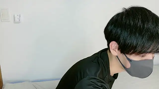 Snapshot of itsme_LEON chatting on 05.13.26 itsme LEON online show from 05.13.26