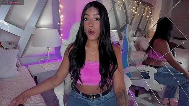 Amber villalobos  online show from 01.15.25