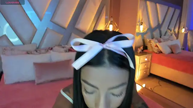 Amber villalobos  online show from 09.24.25