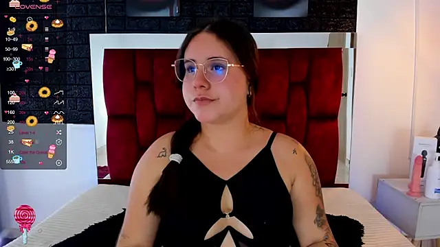 Snapshot of April1_sc chatting on 12.11.24 April1 sc online show from 12.11.24