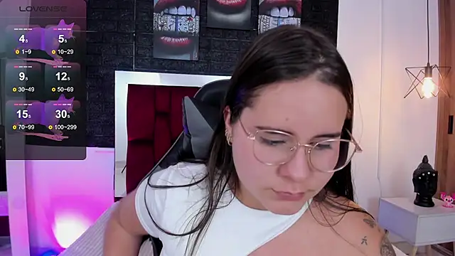 Snapshot of April1_sc chatting on 02.04.25 April1 sc online show from 02.04.25