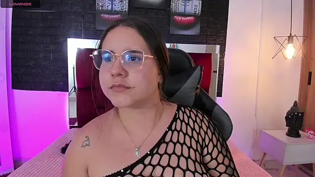 Snapshot of April1_sc chatting on 02.17.25 April1 sc online show from 02.17.25