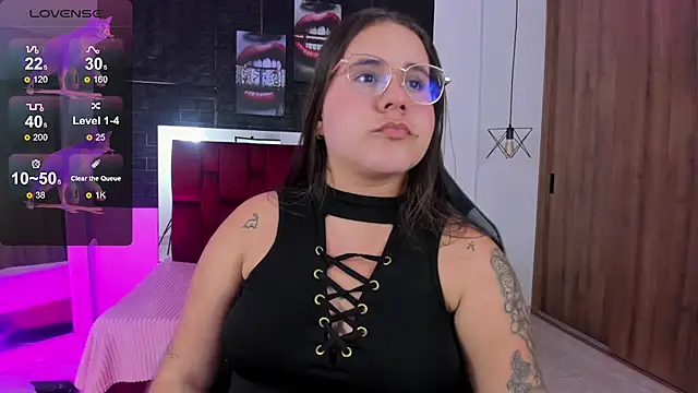 Snapshot of April1_sc chatting on 03.06.25 April1 sc online show from 03.06.25