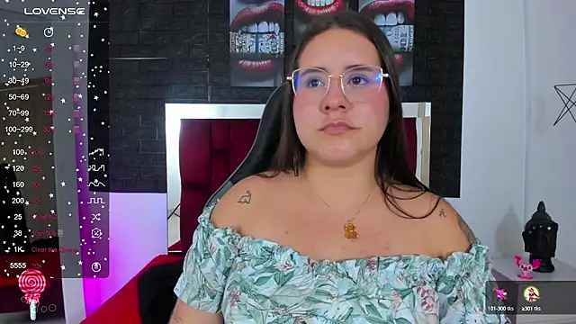 Snapshot of April1_sc chatting on 03.11.25 April1 sc online show from 03.11.25